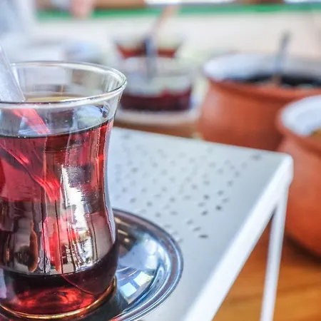 Karaburun Konak Hotel *