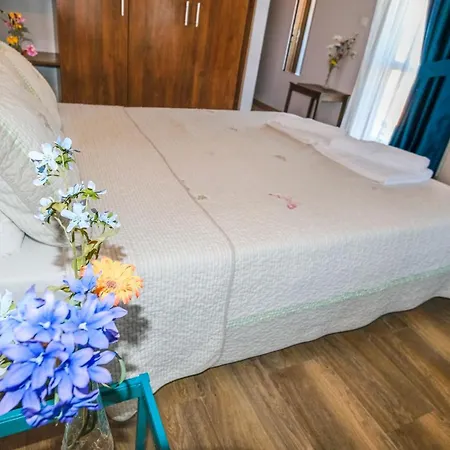 Karaburun Konak Hotel 호텔 *