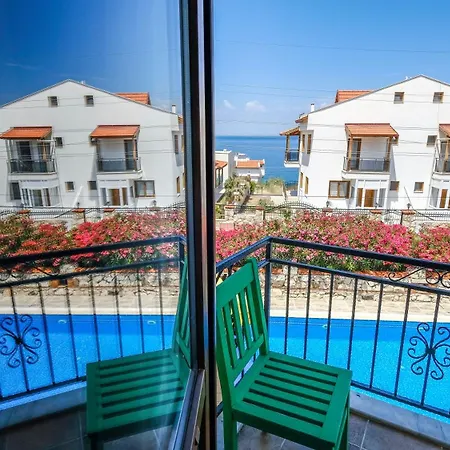 호텔 Karaburun Konak Hotel *