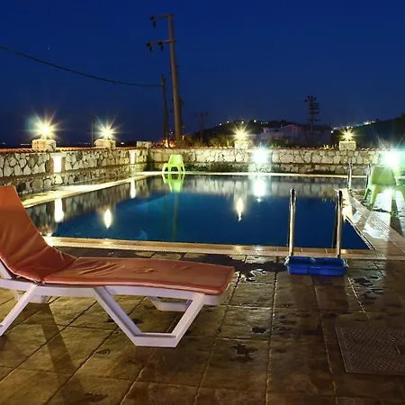Karaburun Konak Hotel *